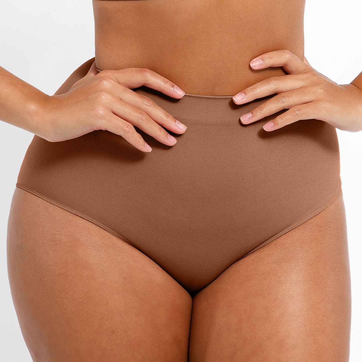 Le Shorty Galbe Infini — Collection L’Invisible
